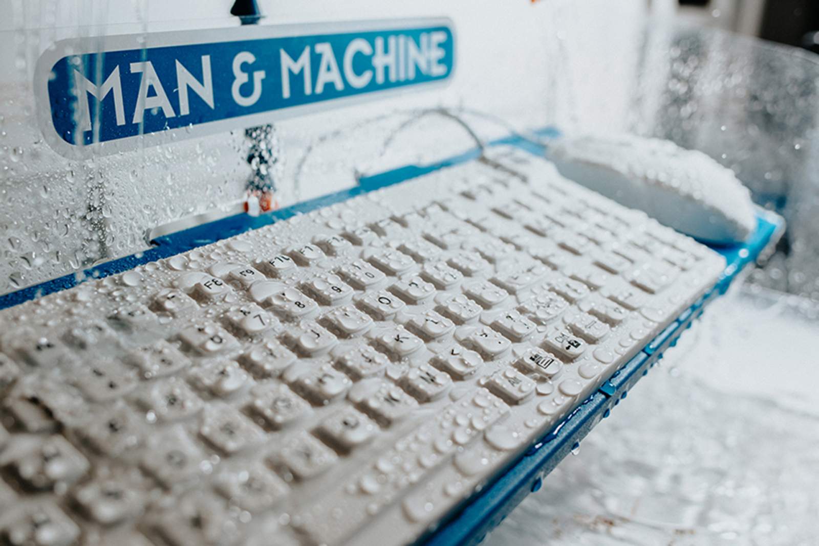 man-machine-tastatur-maus